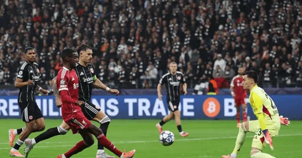 liverpool-gap-khung-hoang-min_11zon