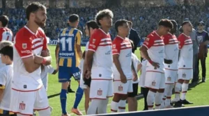 CLB-Estudiantes-lanh-an-phat-2-min_11zon