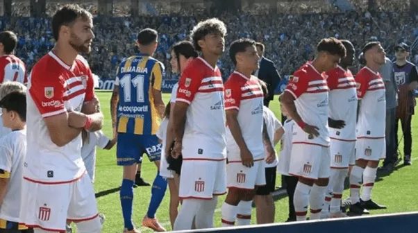 CLB-Estudiantes-lanh-an-phat-2-min_11zon